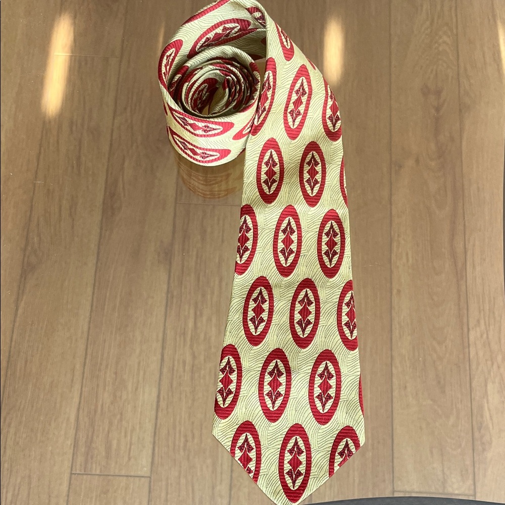 DELICRON | Vintage Red & Gold Patterned Damask Tie